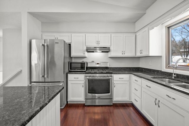 5510 Mahoney Avenue, Minnetonka, MN 55345