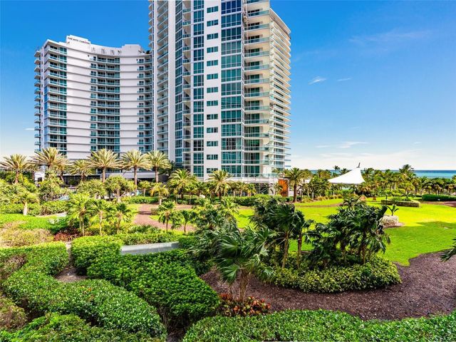 10275 Collins Ave 402, Bal Harbour, FL 33154
