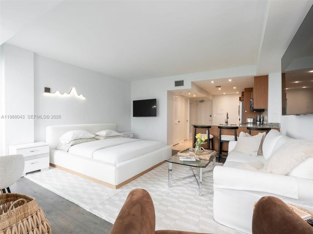 10275 Collins Ave 402, Bal Harbour, FL 33154