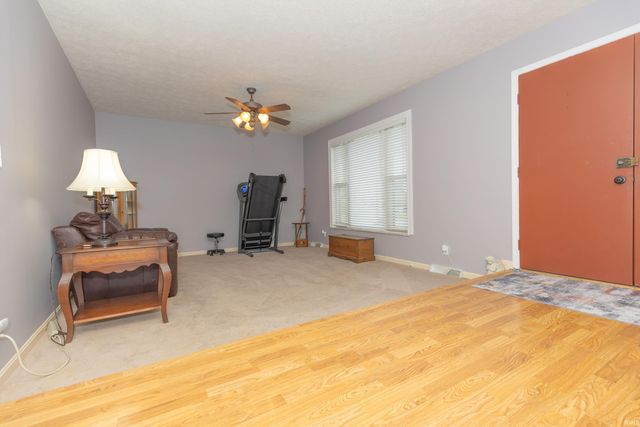 8499 Stonegate Drive, Newburgh, IN 47630