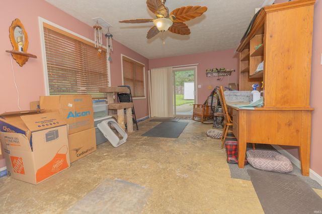 8499 Stonegate Drive, Newburgh, IN 47630