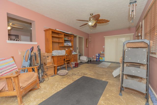 8499 Stonegate Drive, Newburgh, IN 47630