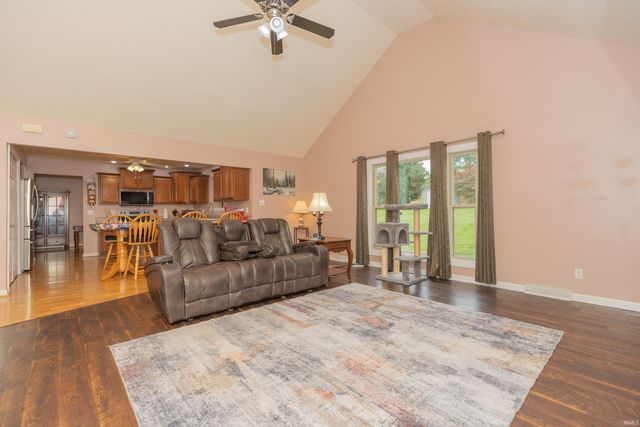 8499 Stonegate Drive, Newburgh, IN 47630