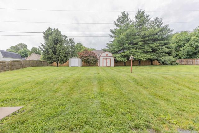 8499 Stonegate Drive, Newburgh, IN 47630