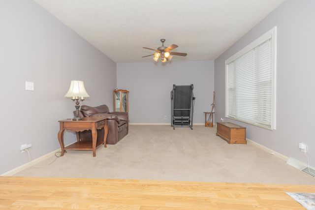 8499 Stonegate Drive, Newburgh, IN 47630