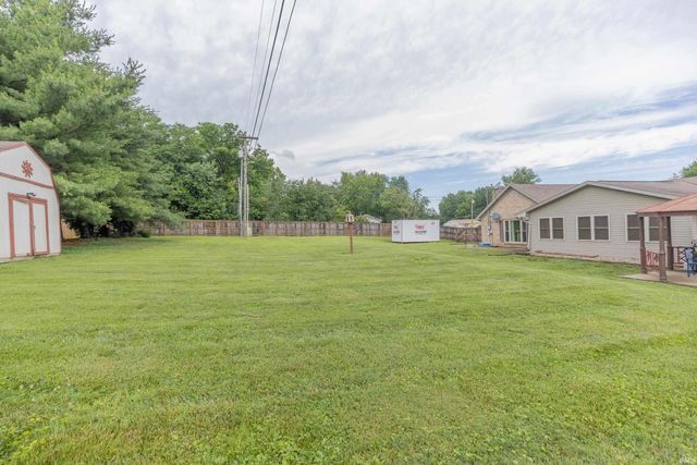 8499 Stonegate Drive, Newburgh, IN 47630