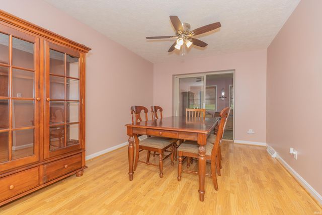 8499 Stonegate Drive, Newburgh, IN 47630