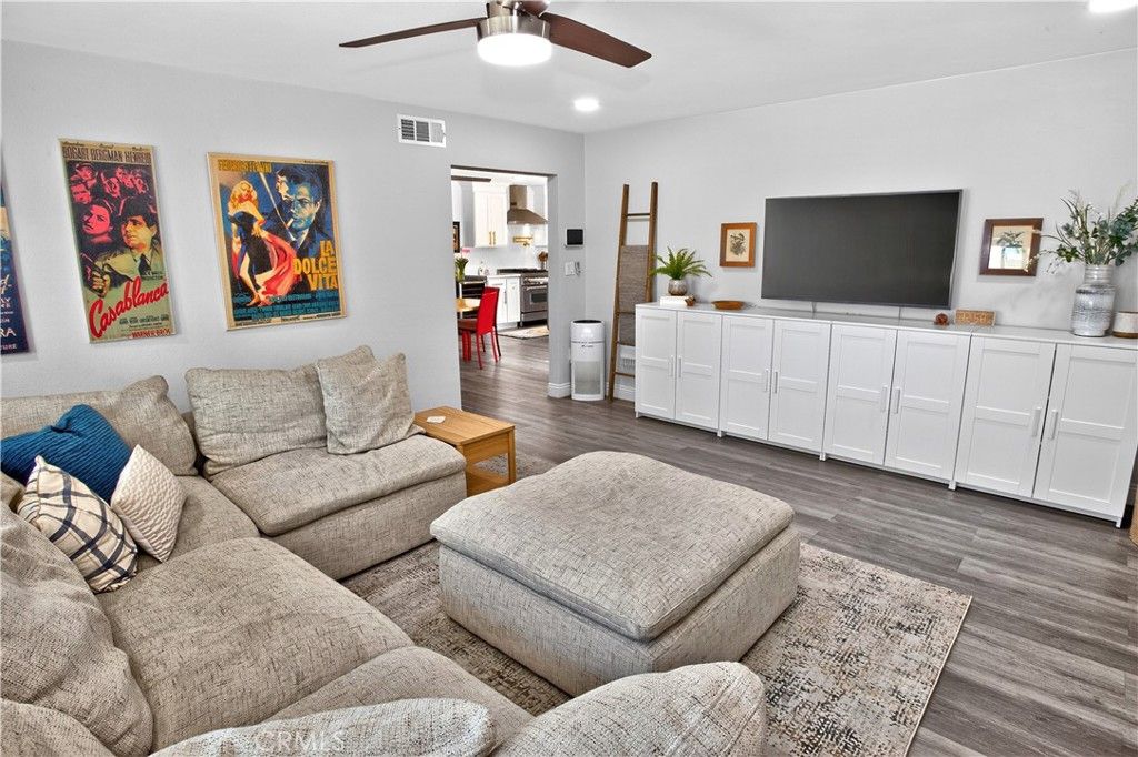 Image 15 of property listing at 1383 N 2nd, Upland, CA 91786