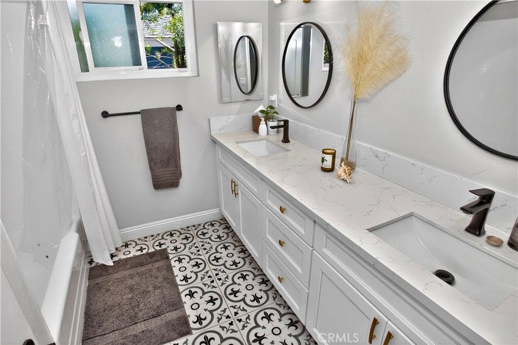Image 20 of property listing at 1383 N 2nd, Upland, CA 91786