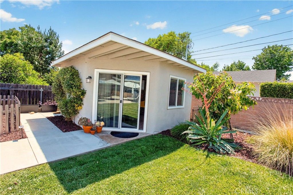 Image 35 of property listing at 1383 N 2nd, Upland, CA 91786