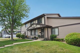 1365 Sacramento Drive 16, Hanover Park, IL 60133