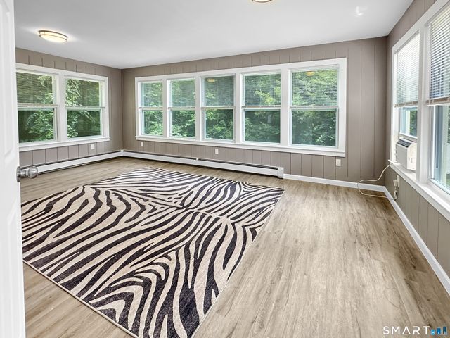 187 West Main Street, East Lyme, CT 06357