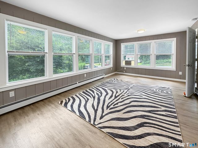 187 West Main Street, East Lyme, CT 06357
