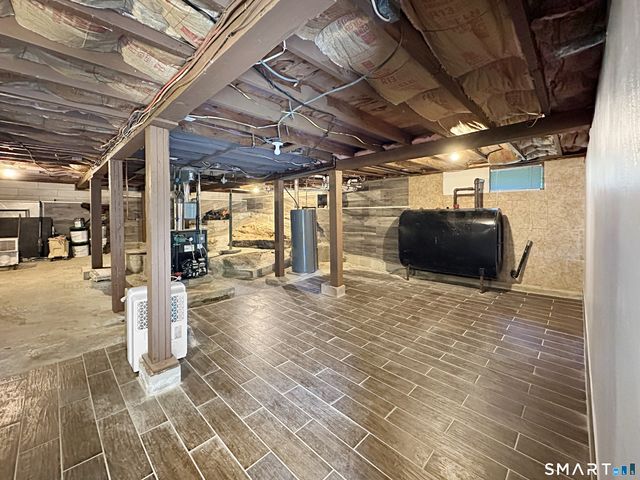 187 West Main Street, East Lyme, CT 06357