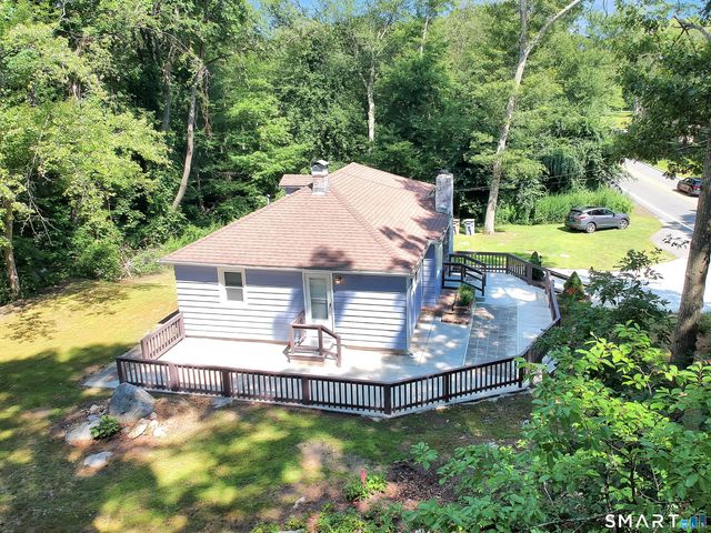 187 West Main Street, East Lyme, CT 06357