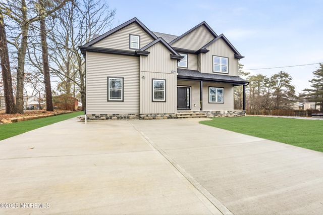 841 2nd Avenue, Toms River, NJ 08757