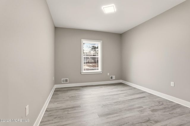 841 2nd Avenue, Toms River, NJ 08757