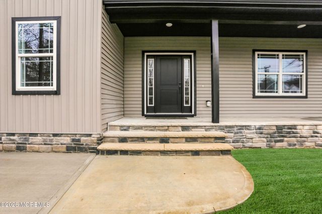 841 2nd Avenue, Toms River, NJ 08757