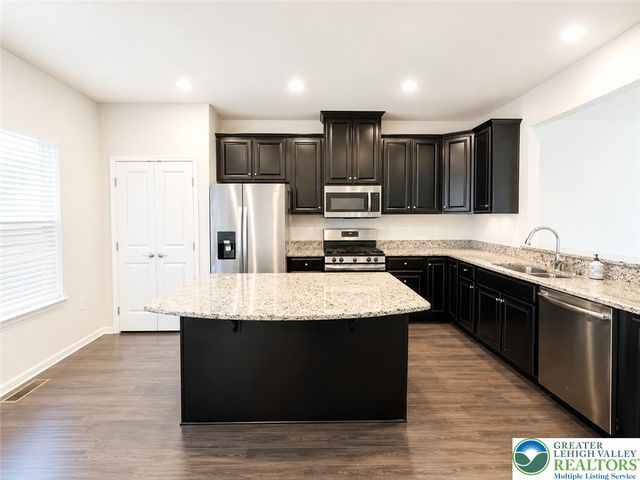 2317 Cook Drive, Easton, PA 18045