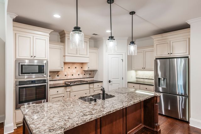 1009 Jarman Pvt Ln, Gallatin, TN 37066