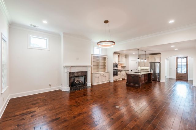 1009 Jarman Pvt Ln, Gallatin, TN 37066