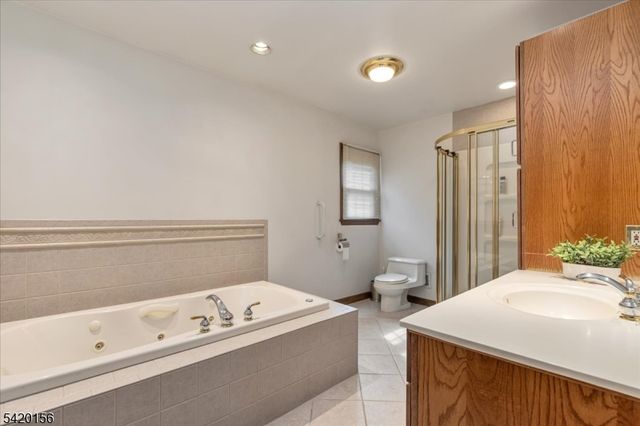 20 William Penn Rd, Warren Twp., NJ 07059