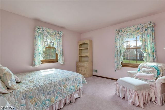 20 William Penn Rd, Warren Twp., NJ 07059