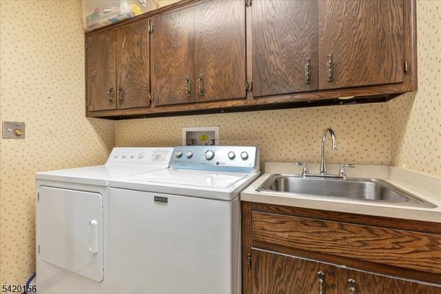 20 William Penn Rd, Warren Twp., NJ 07059