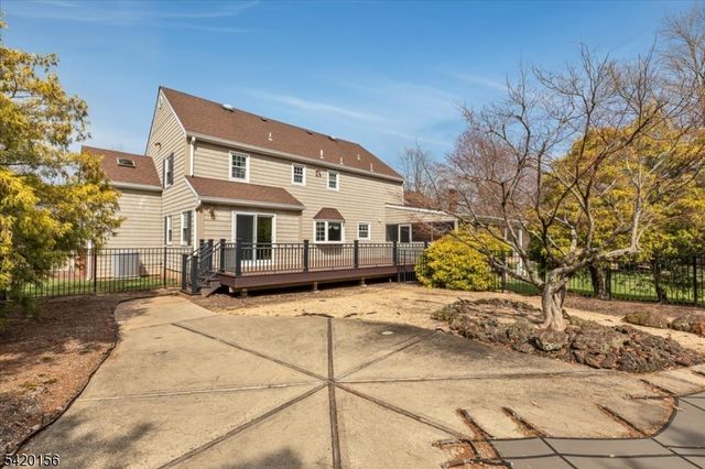 20 William Penn Rd, Warren Twp., NJ 07059