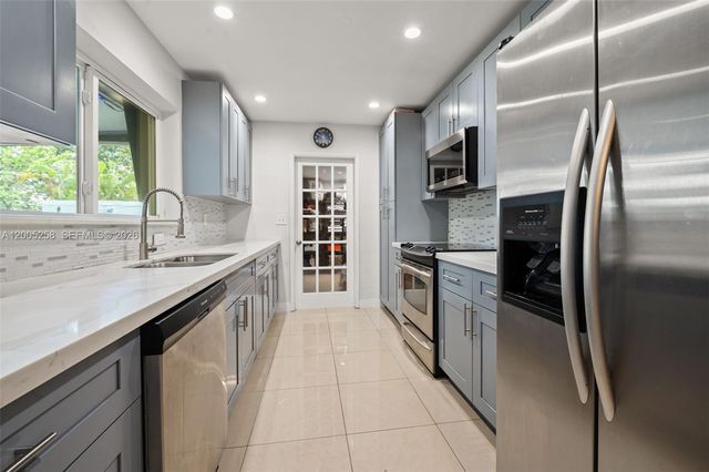 541 SW 38th Ave, Fort Lauderdale, FL 33312