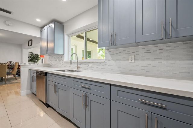 541 SW 38th Ave, Fort Lauderdale, FL 33312