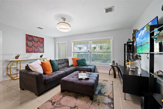 541 SW 38th Ave, Fort Lauderdale, FL 33312