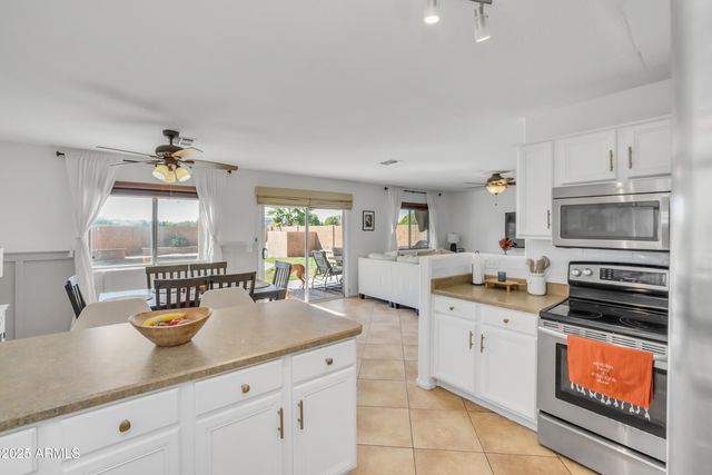 28590 N DOLOMITE Lane, San Tan Valley, AZ 85143