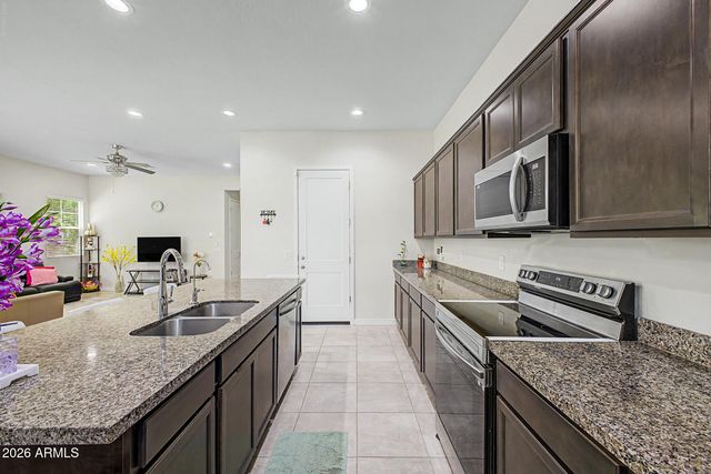 1541 S SENATE Street, Chandler, AZ 85286