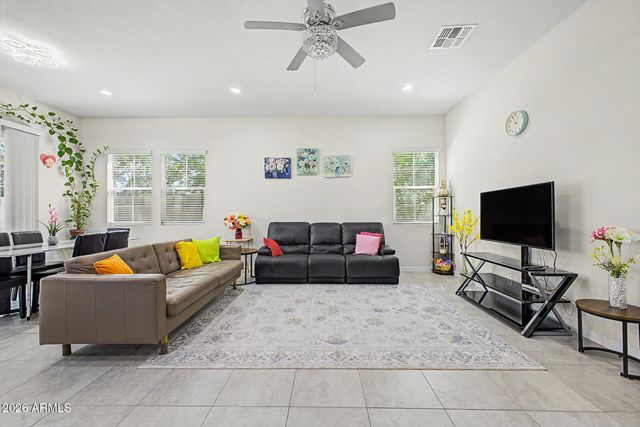 1541 S SENATE Street, Chandler, AZ 85286