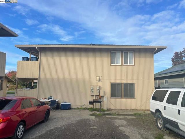 266 S Yolo St, Willows, CA 95988