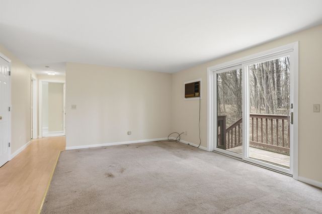 23 Old Stage Coach Rd Apt 8, Epping, NH 03042