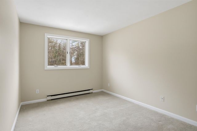 23 Old Stage Coach Rd Apt 8, Epping, NH 03042