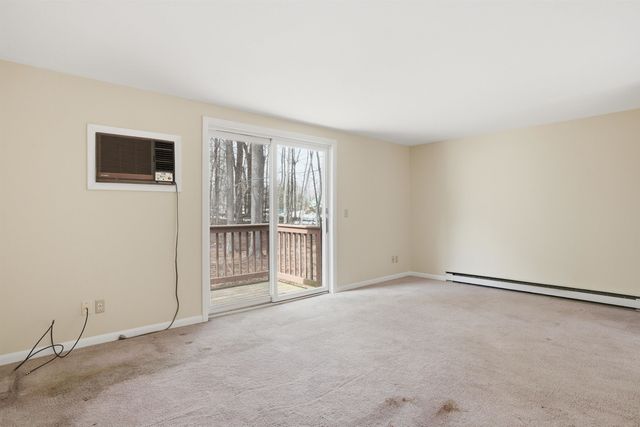 23 Old Stage Coach Rd Apt 8, Epping, NH 03042