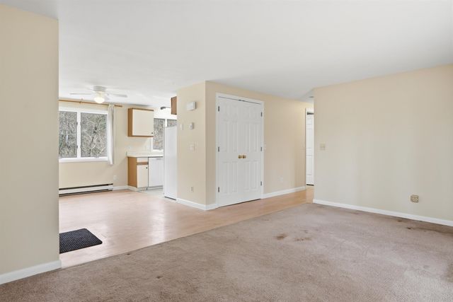 23 Old Stage Coach Rd Apt 8, Epping, NH 03042