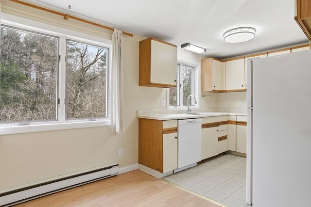 23 Old Stage Coach Rd Apt 8, Epping, NH 03042