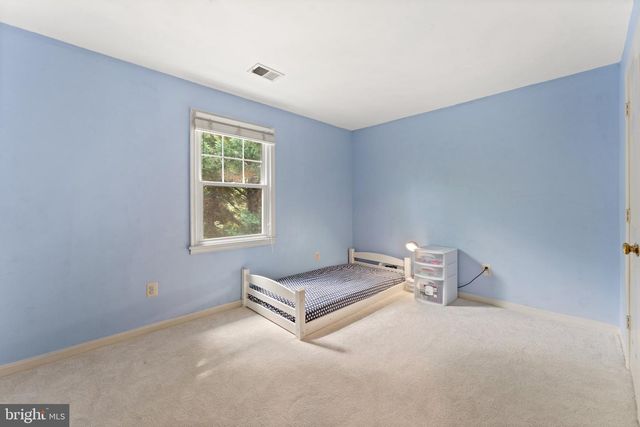 8000 SANDBURG CT, Dunn Loring, VA 22027