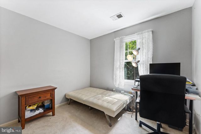 8000 SANDBURG CT, Dunn Loring, VA 22027