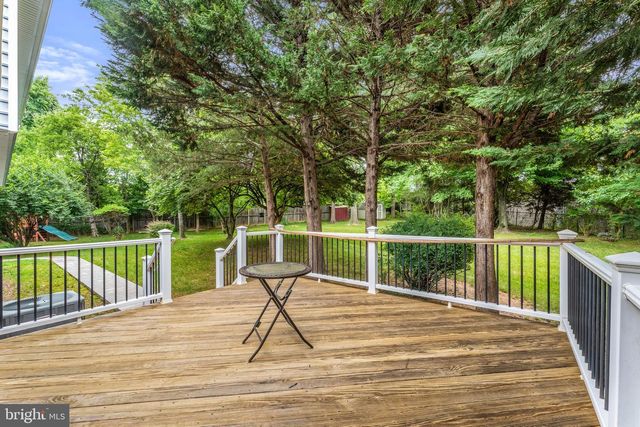 8000 SANDBURG CT, Dunn Loring, VA 22027