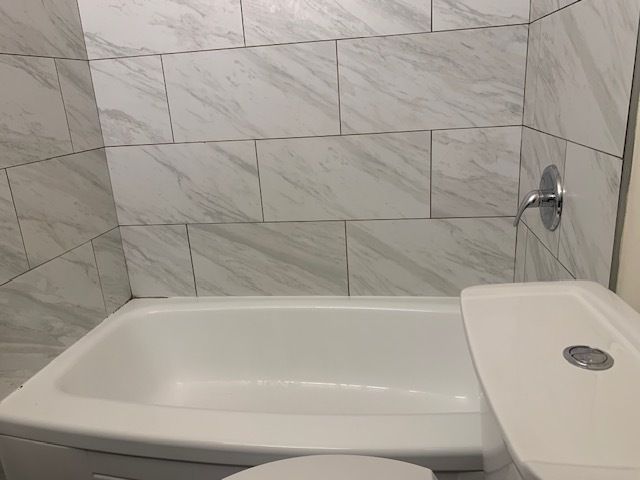 1960 N Lincoln Park West Avenue 2105, Chicago, IL 60614