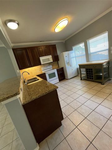 1901 Kemah Village Drive, Kemah, TX 77565