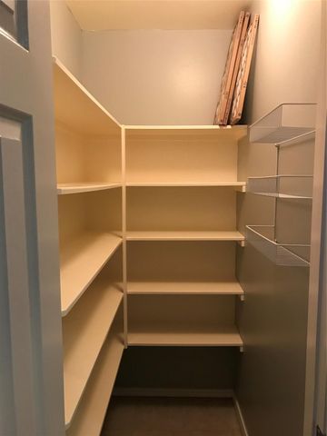 1901 Kemah Village Drive, Kemah, TX 77565