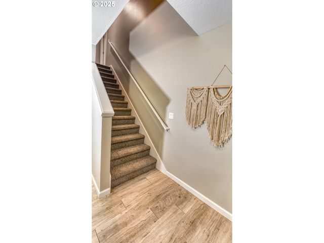 321 Nw PACIFIC HILLS Dr, Willamina, OR 97396