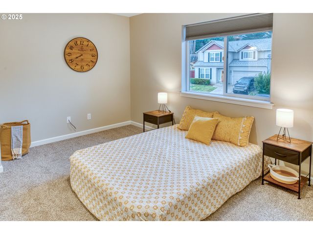 321 Nw PACIFIC HILLS Dr, Willamina, OR 97396