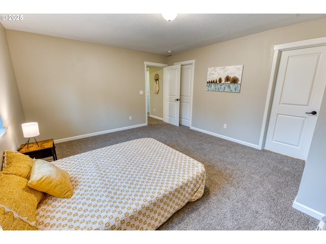 321 Nw PACIFIC HILLS Dr, Willamina, OR 97396